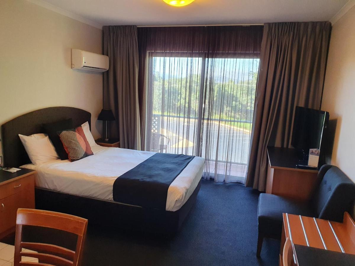 Alpha Hotel Канберра Экстерьер фото