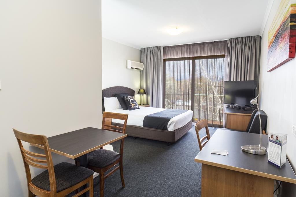 Alpha Hotel Канберра Экстерьер фото