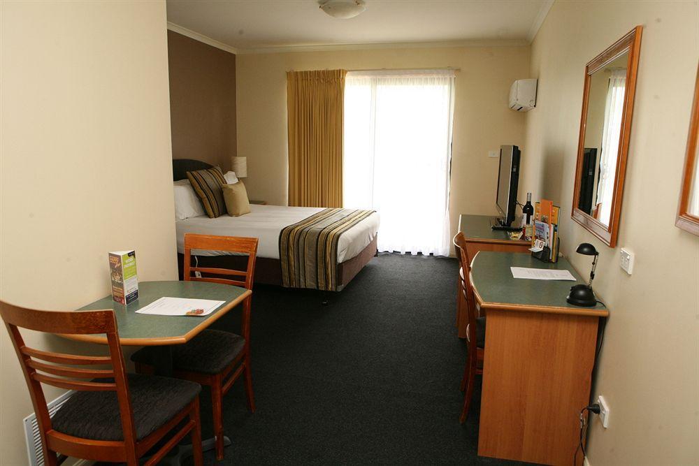 Alpha Hotel Канберра Экстерьер фото
