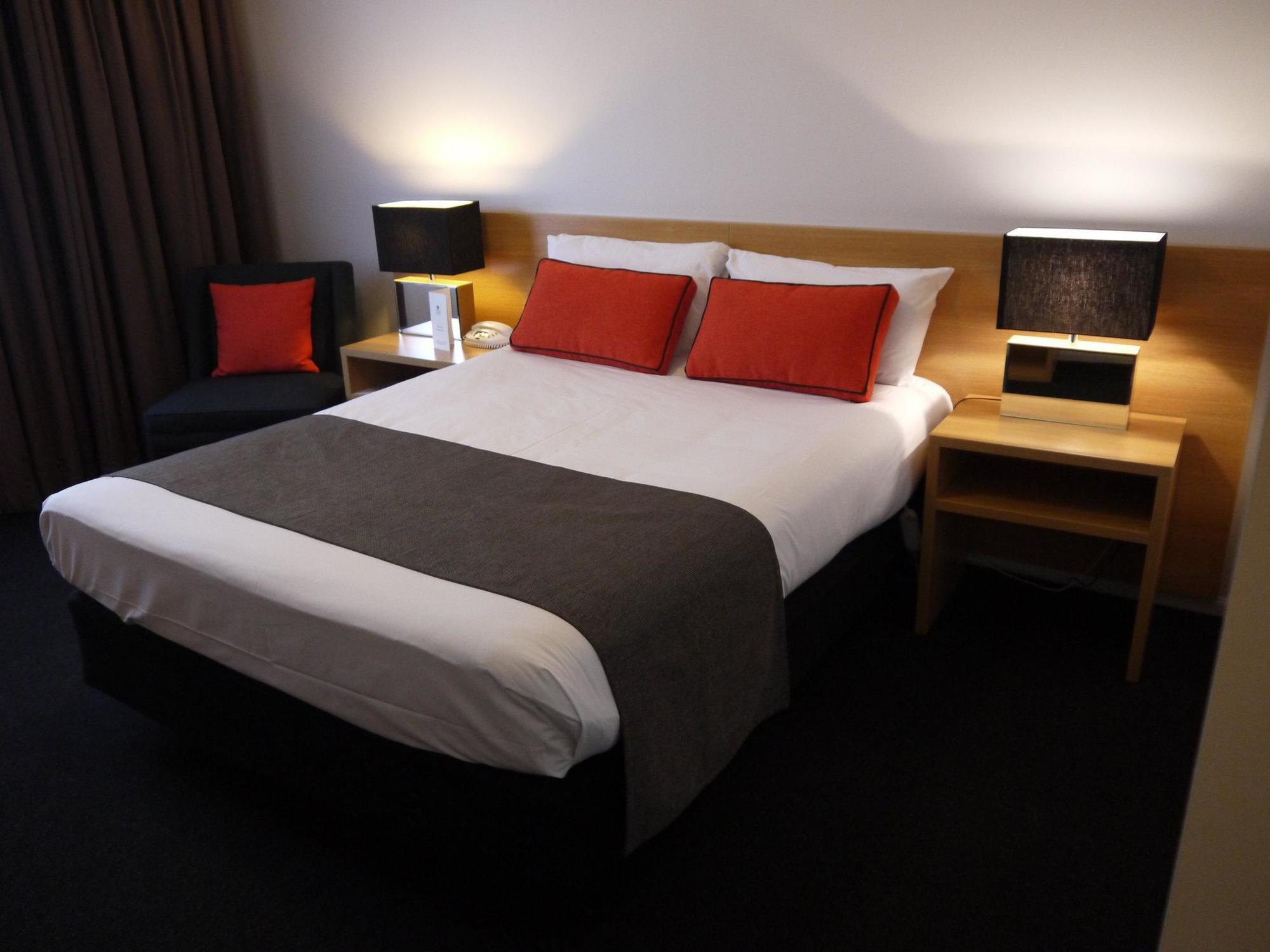 Alpha Hotel Канберра Экстерьер фото