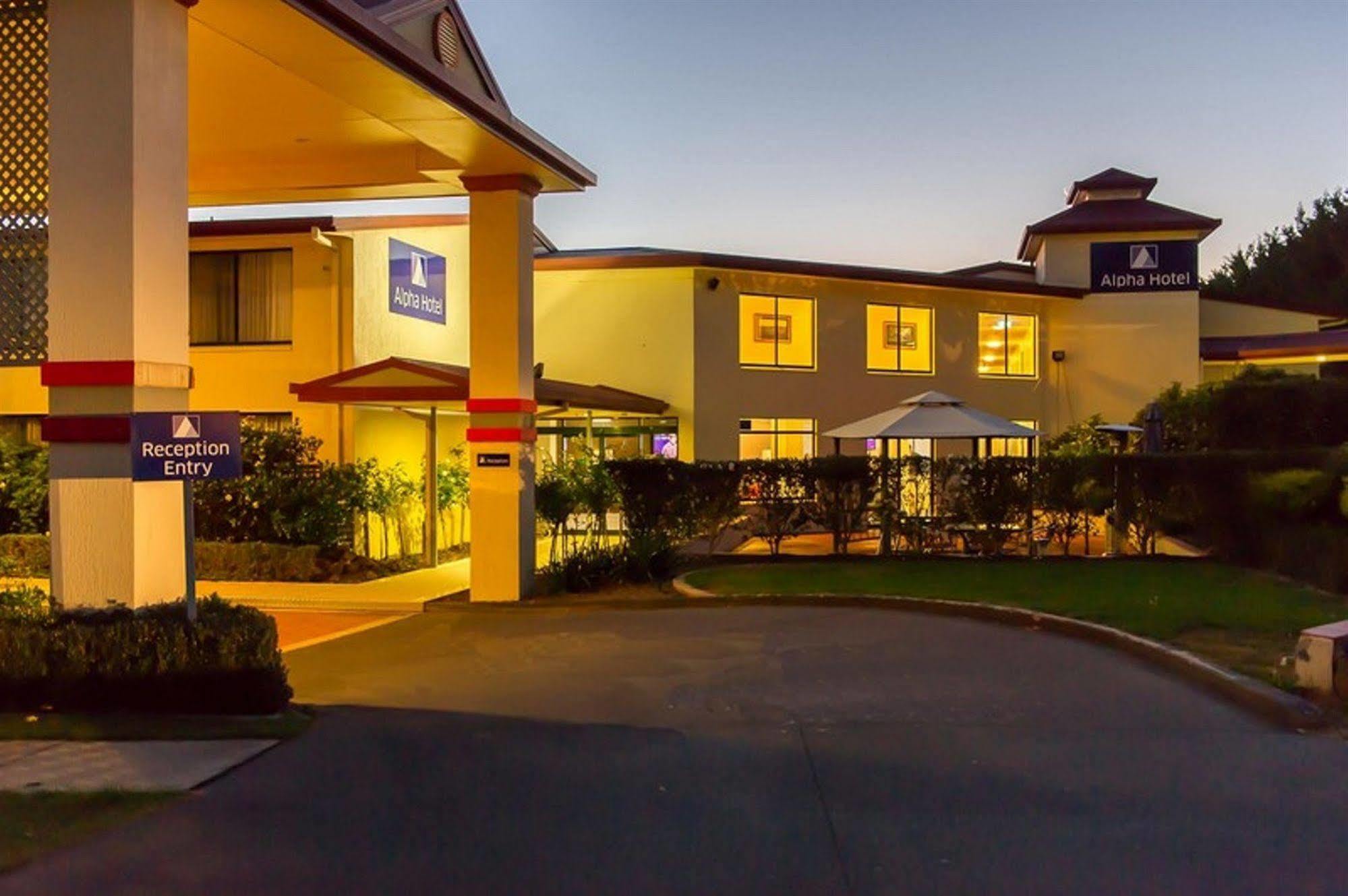 Alpha Hotel Канберра Экстерьер фото