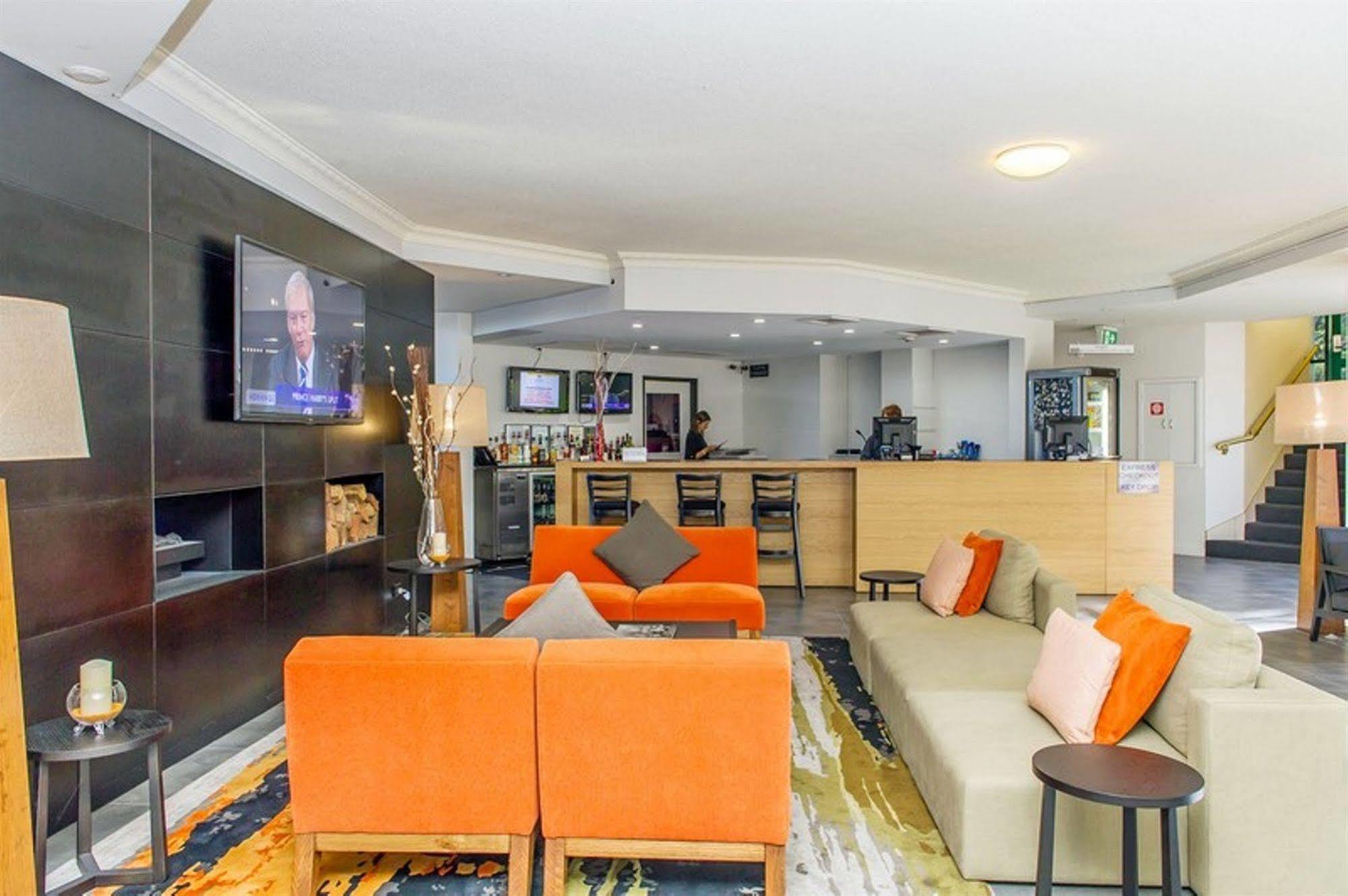 Alpha Hotel Канберра Экстерьер фото