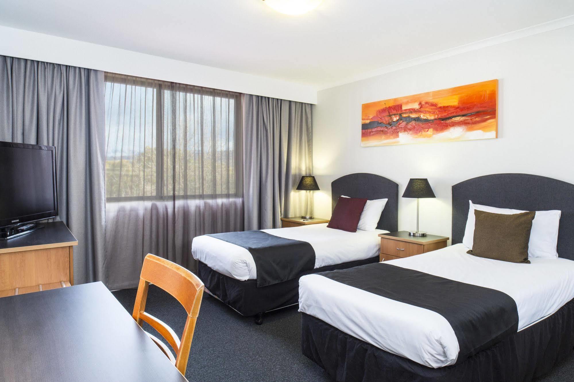 Alpha Hotel Канберра Экстерьер фото